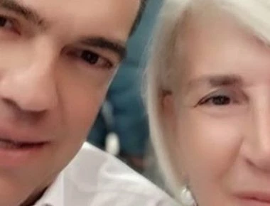 Ε.Αυλωνίτου για την «εξωγήινη» φωτογραφία: «Δεν ξέρω το κινητό είναι καινούριο»